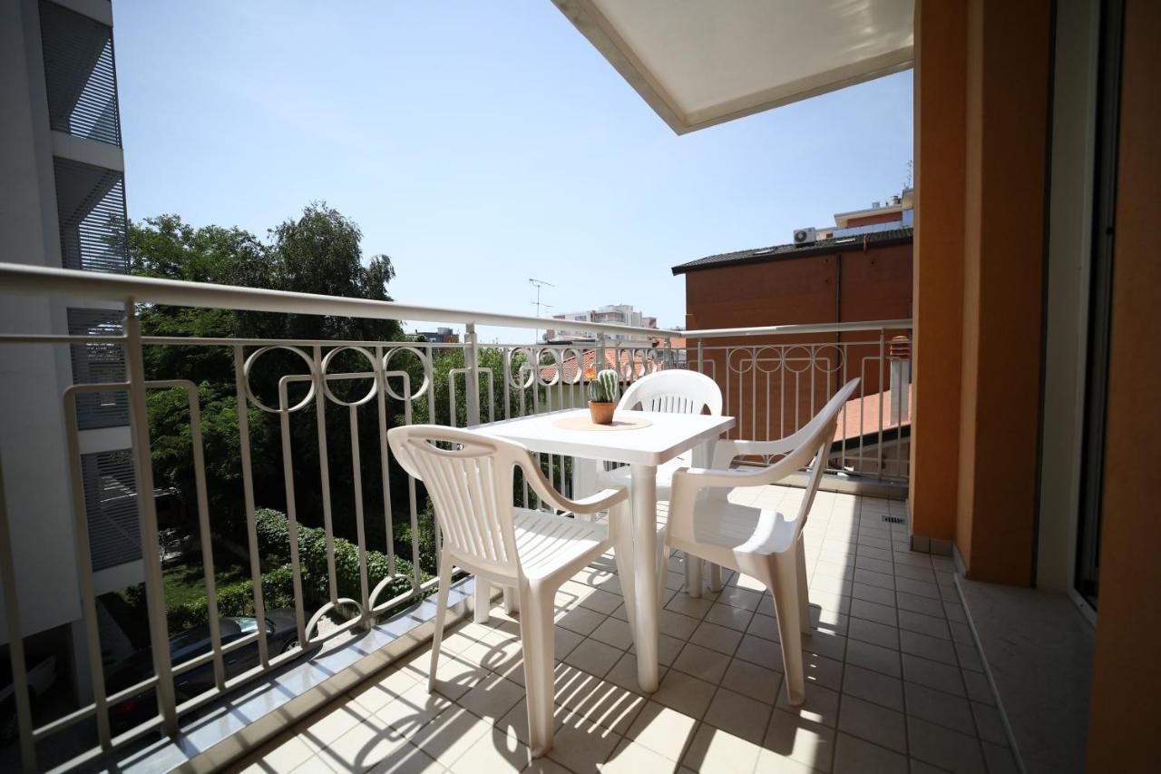 Residence Mariavittoria Lido di Jesolo Exterior photo